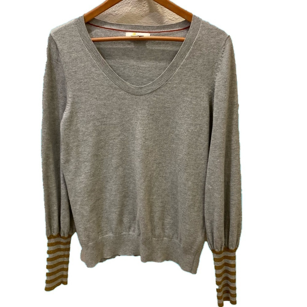 Boden gray cotton/wool blend sweater with gold/gray striped cuffs. Size 8